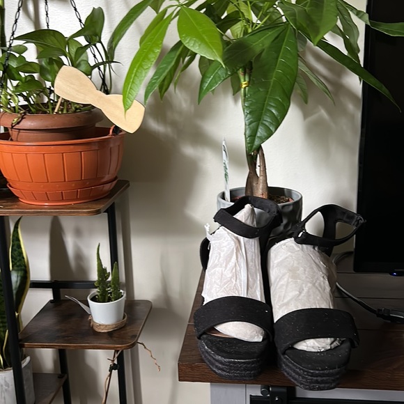 H&M black heels - Picture 2 of 3